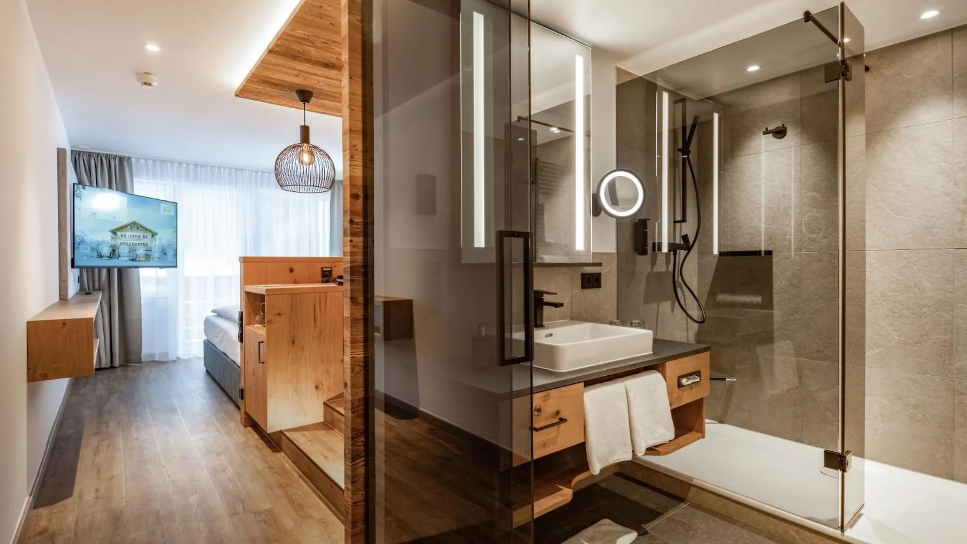 Alm- & Wellnesshotel Alpenhof Schoenau am Koenigsee